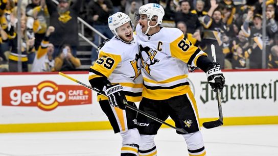 Freeze Frame: How Guentzel used a speed differential to set up Crosby taken at PPG Paints Arena (Penguins)